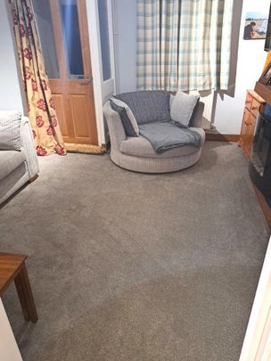 2 bedroom end of terrace house to rent - Photo 1