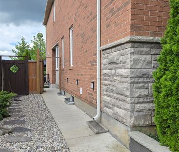 For Lease - 419 Wettlaufer Terrace, Milton, Ontario - Photo 4