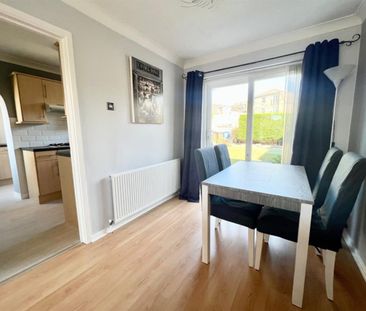 3 bedroom House To Let - Photo 4