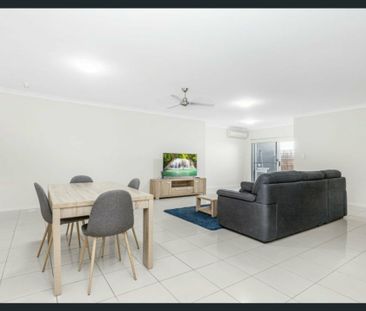 2 BEDROOM GROUND FLOOR APARTMENT ON SYLVAN BEACH - Photo 2