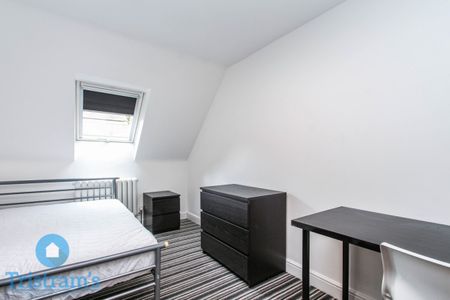 2 bed Apartment for Rent - Photo 2