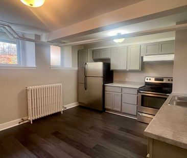 Large 1 Bedroom Apt in Dartmouth! Includes Heat - Photo 2