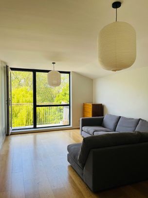 2 Bed Flat, Printers Mews, E3 - Photo 1