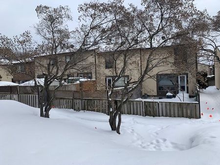 For Lease - 14 LARKSHIRE Lane Unit# E, Barrhaven, Ontario - Photo 5