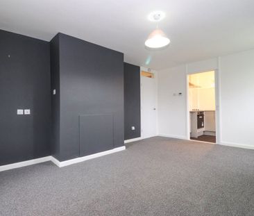 Flat in Reeth Road, Sandsfield Park - Photo 3