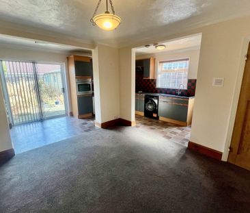 Rochford Crescent - Photo 4