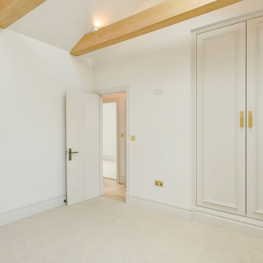 2 Bed Flat, North St, BS3 - Photo 1