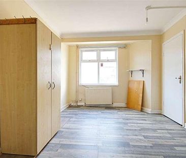 Nightingale Road, London, N9 - Photo 5