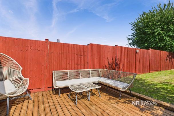 2 bedroom end of terrace house to rent - Photo 1