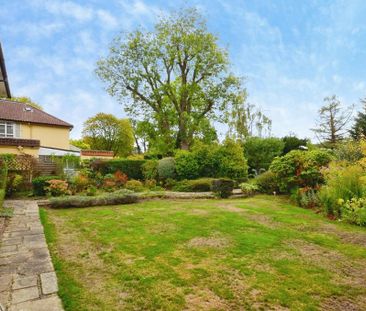 6 bedroom detached house to rent - Photo 5