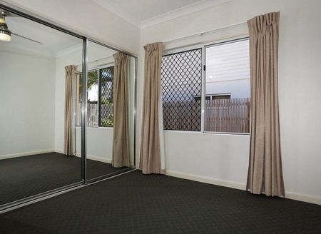 MODERN LIVING! 3 BEDROOM 2 BATHROOM UNIT + SECURE COMPLEX + COMPLEX POOL! - Photo 5