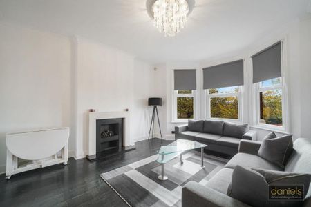 3 bedroom flat to rent - Photo 5