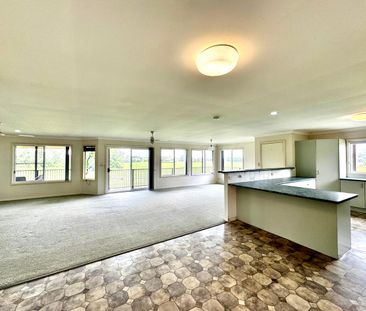 Charming Rural Farmhouse - Photo 6