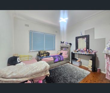 114 Station Street, Fairfield Heights, NSW 2165 - Photo 5