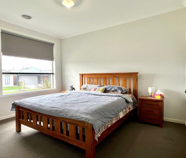 Big, bright and spacious! - Photo 3
