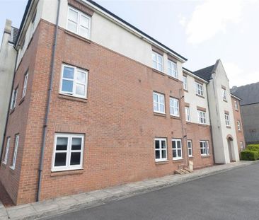 2 bedroom ground floor flat to rent - Photo 5