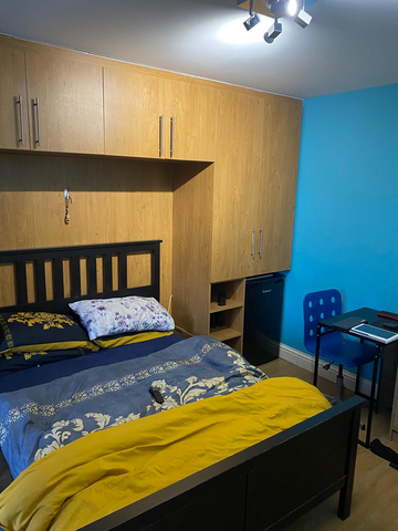 1 bedroom in a house share to rent - Photo 2