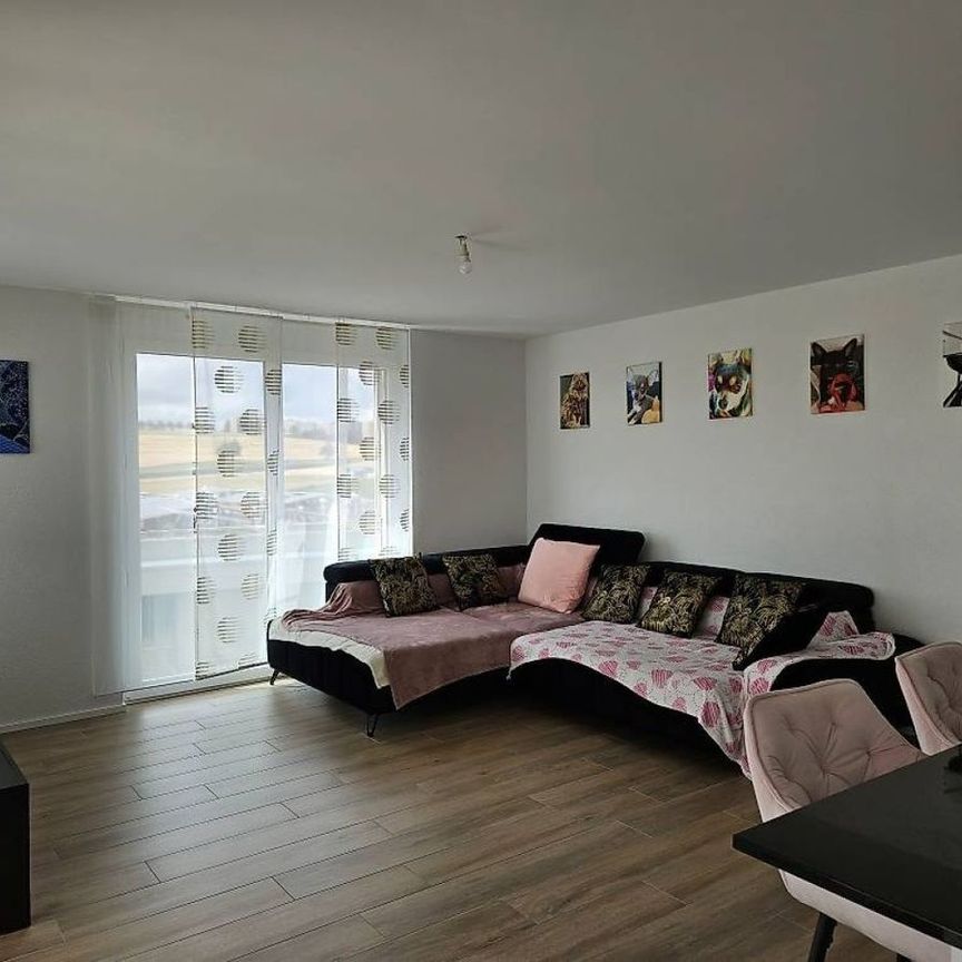 Schönes 3.5-Zimmer-Dachgeschossapartment in Givisiez - Foto 1