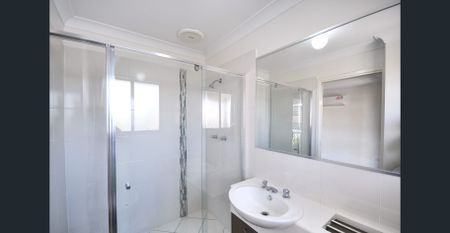 Fabulous home in great location - Photo 3