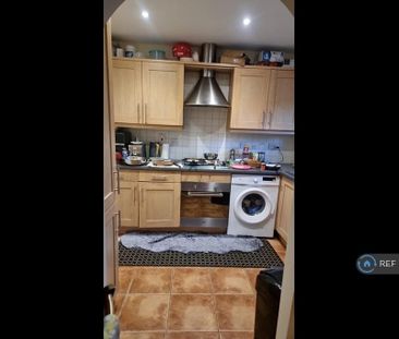 1 bedroom in a flat share to rent - Photo 6