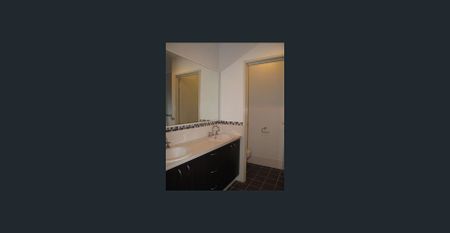 Modern Morley Family Home - Photo 3