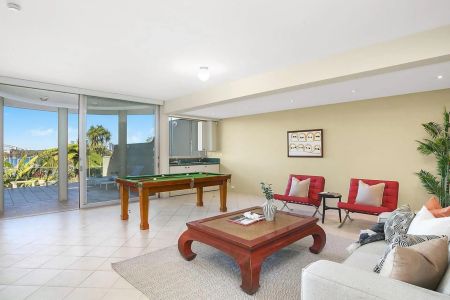 Gorgeous Renovated Waterfront Home in Sought-After Arabella Street in Heart of Longueville - Photo 2