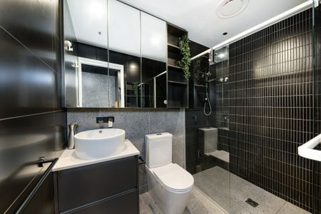 Vibrant Coombs Apartment - Photo 5