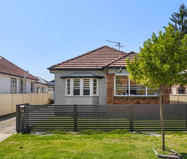 18 Sharpe Street, Mayfield NSW 2304 - House For Rent | Domain - Photo 1