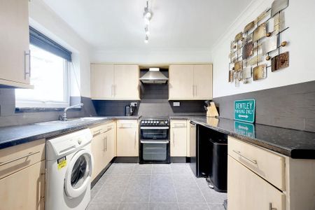 2 bedroom flat to rent - Photo 4