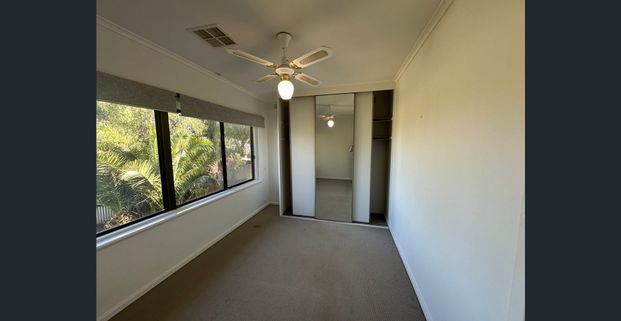 Charming Family Home in the Heart of Para Hills! - Photo 1