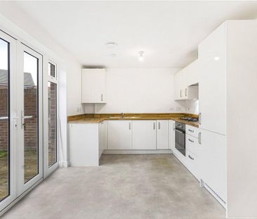 3 bedroom detached house to rent - Photo 4