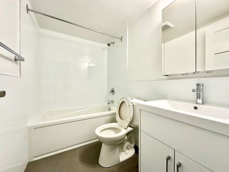 For Lease - 33 Isabella Street Unit# 2715, Toronto, Ontario - Photo 4