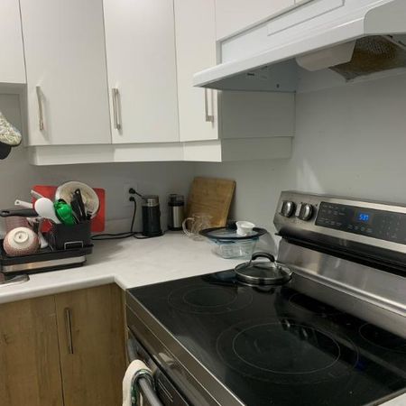 3 ½ LIBRE À PARTIR DU 1ER FÉVRIER - Photo 4