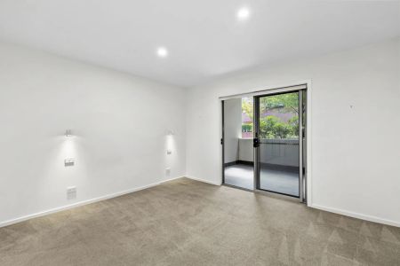 Ground floor 2 bedroom apartment - Photo 4