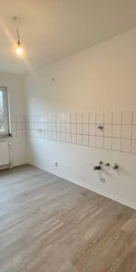 Schöne Etagenwohnung mit Balkon - WBS erforderlich - Photo 3