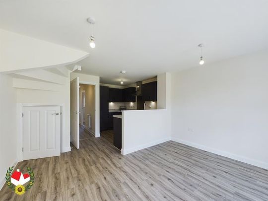 Williams Crescent, Yate, Bristol - Photo 1