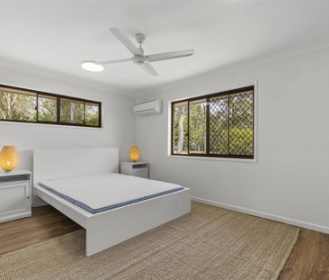 FURNISHED STUDIO UNITS WITH A POOL - Photo 2