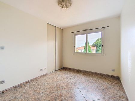 Location Appartement 3 pièces 69m² PERPIGNAN 66000 - Photo 5