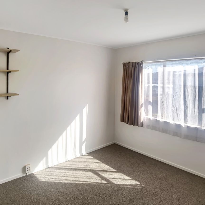 Bucklands Beach - 4 Bedoom Home Zone for Macleans College - Photo 1