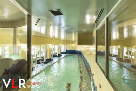 Condo in Downtown Vancouver, BC - Photo 2