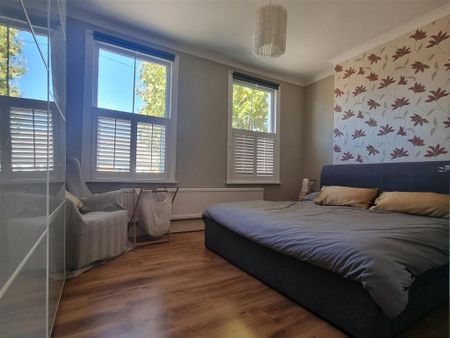 3 bedroom end of terrace house to rent - Photo 4