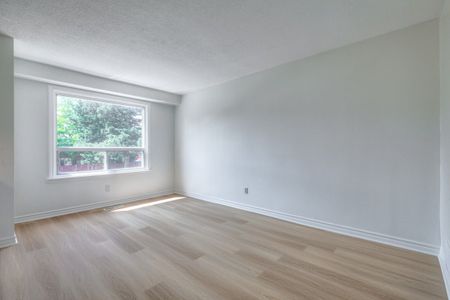 For Lease - 2830 Midland Avenue Unit# 1, Toronto, Ontario - Photo 4