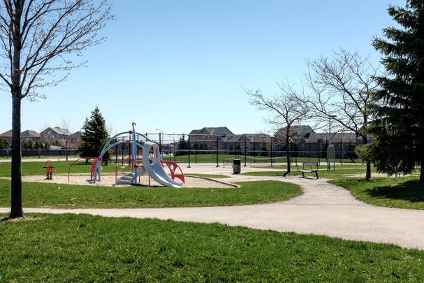 For Lease - 102 Lucena Crescent, Vaughan, Ontario - Photo 1