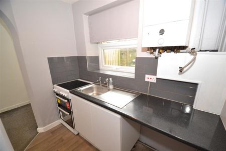 2 bedroom terraced house to rent - Photo 3