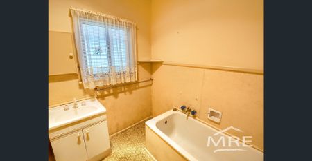 COSY LIVING CLOSE TO EVERYTHING! - Photo 4