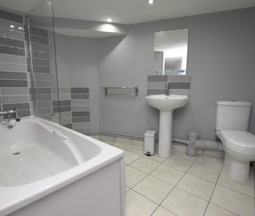 1 bedroom in a house share to rent - Photo 6