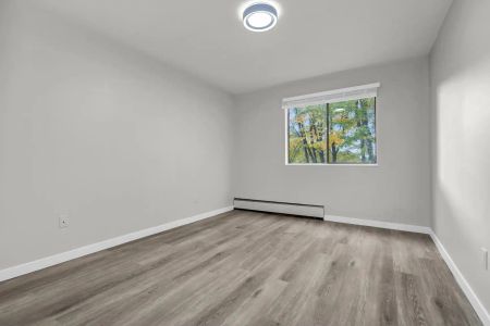 Cloverdale Apartments — 1 Bedroom - Renovated - Photo 2