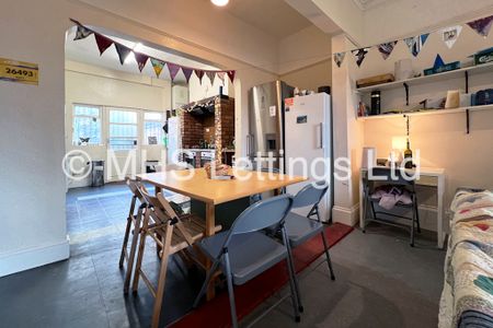 7 Bedroom End Terraced House for rent in Headingley Lane - Photo 5