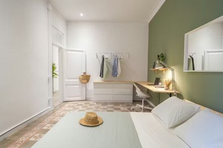 Carrer de la Unió, Barcelona, Catalonia 08001 - Photo 3