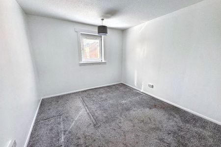 2 Bed, Second Floor Flat - Photo 4